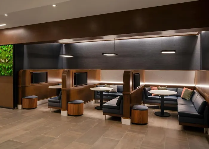 Courtyard By Marriott Fresno Clovis Hotel