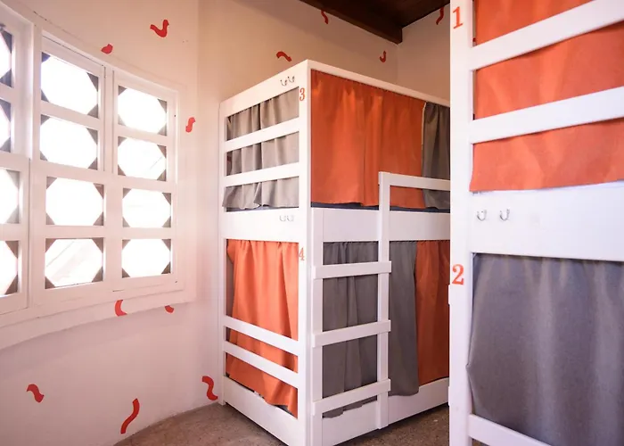 Macarena Hostel Flores