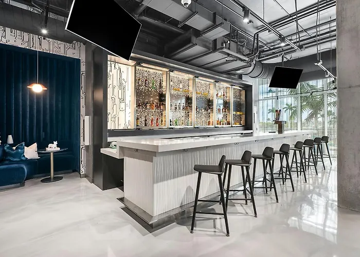 Aloft Fort Lauderdale Airport&Cruise Port
