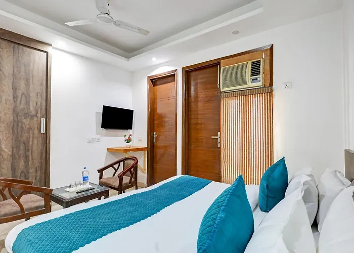 Mauryan Elite Hotel Qutab Minar Metro Station New Delhi