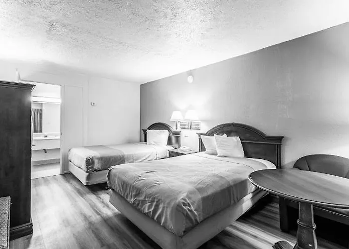Hilltop Motel Edgewood
