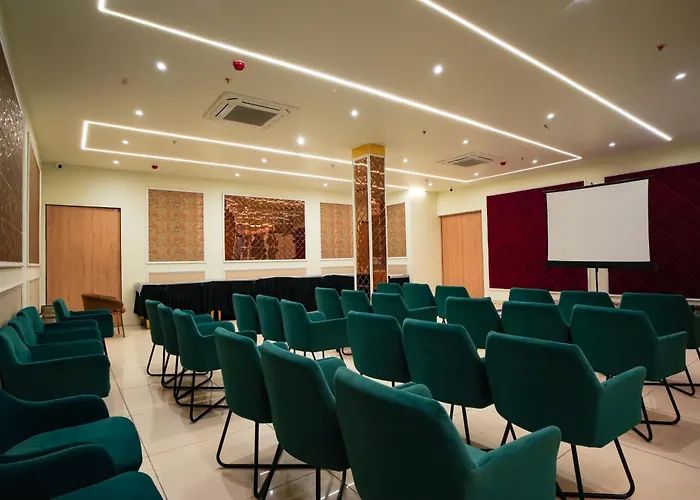 Acr Luxury Hotel Mohali