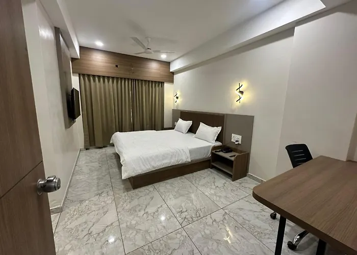 Hotel Fun N Food Bhuj
