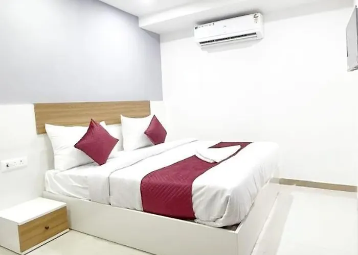 Modern Town Hotel New Delhi
