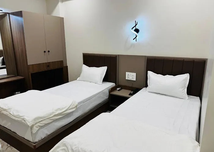 Hotel Fun N Food Bhuj
