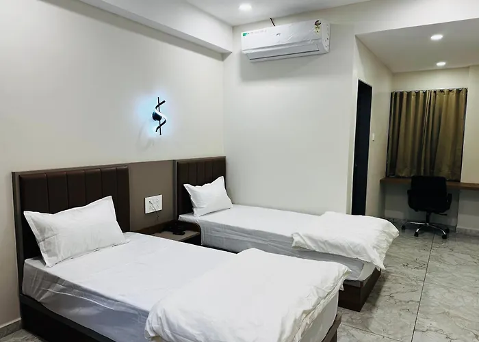 Hotel Fun N Food Bhuj