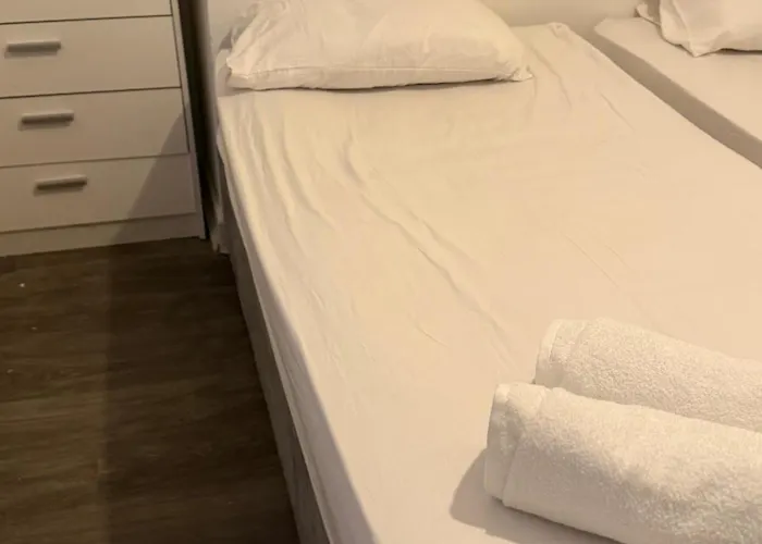 Tan House Bed & Breakfast Prestwich