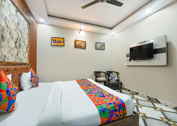 Fabhotel Royal Mountain Faridabad