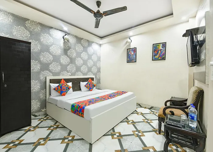 Fabhotel Royal Mountain Faridabad