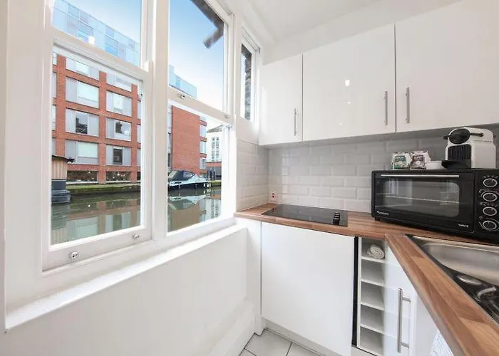 Harrow Road Bed & Breakfast London