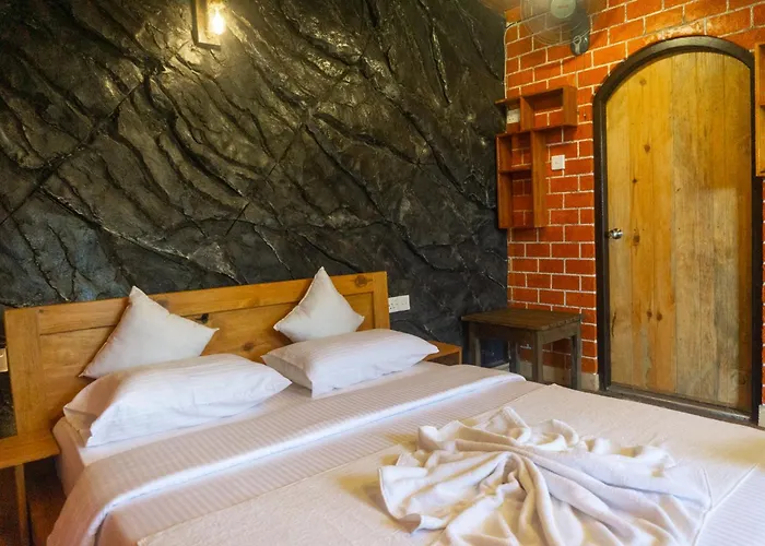 Bed and Breakfast Hobbit Hole Hideaway Ella