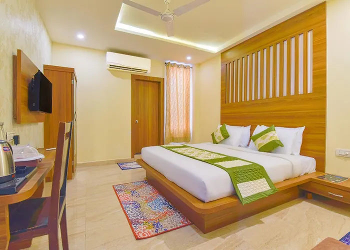 Sky Blu Hotel And Rooftop Restaurant Udaipur
