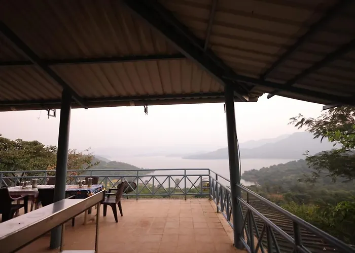 Nisarg Farm Mulshi Bed & Breakfast