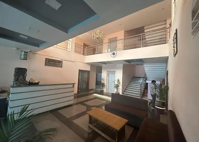 Hotel Tawa Plaza Itarsi