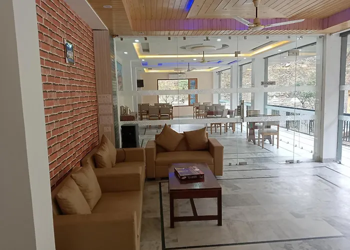 Hotel River View Rampur 