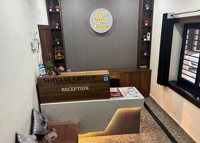 Hotel Silver Moon-200 Meter Jaipur Junction
