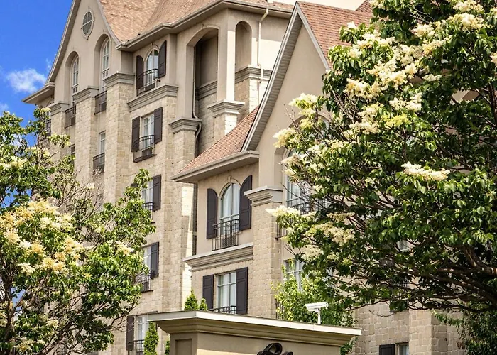 Le St-Martin Hotel&Suites Laval