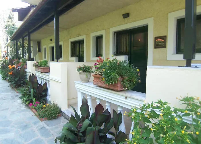 The Mayflower Studios & Apartments Moraitika
