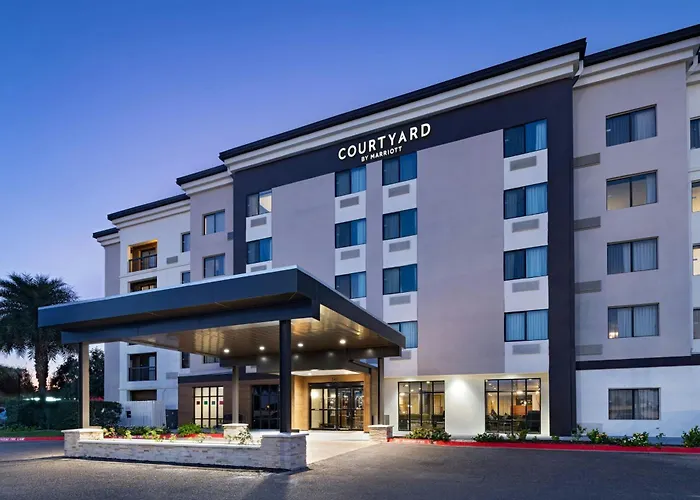 Hotel Courtyard By Marriott Laredo
