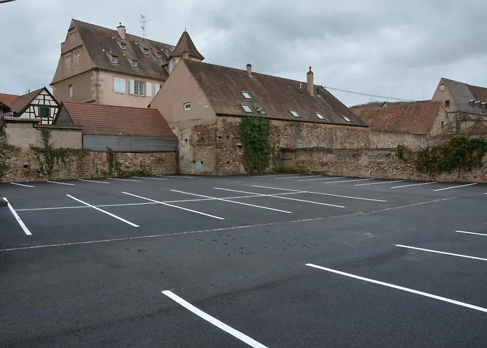 Logis Hôtel du Centre - Halte idéale en cyclotourisme avec garage à vélos clos Molsheim
