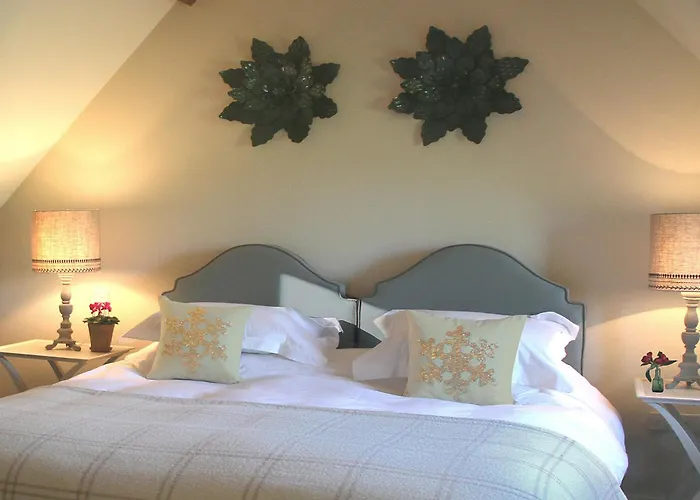 The Swan Inn Swinbrook Burford
