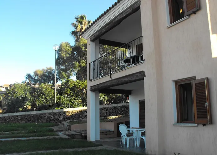 Borgo Le Logge Aparthotel Budoni