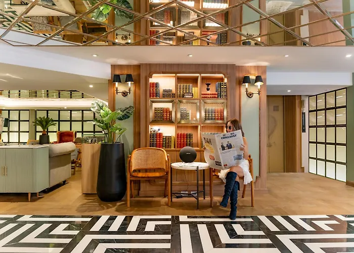 Thee Bangkok By Th District Hotel