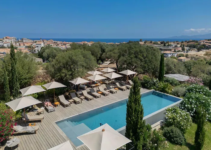 Hôtel Restaurant Villa Joséphine LʼÎle-Rousse