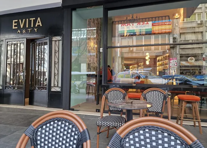 Evita Asty Atenas