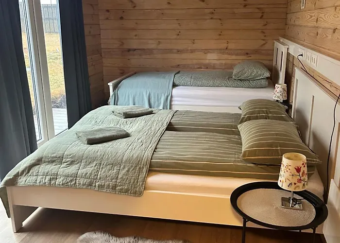 The Little Guesthouse Downtown - Keflavik Airport