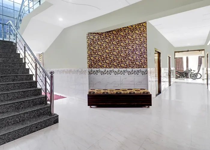 Hotel Pragati Heights Mathura