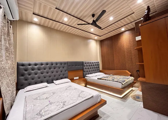 Pallav Guest House Ujjain