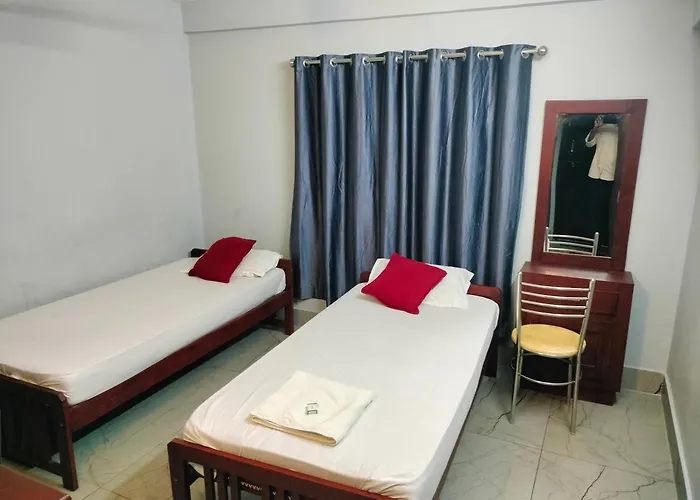 Everest Lodge Payyannur