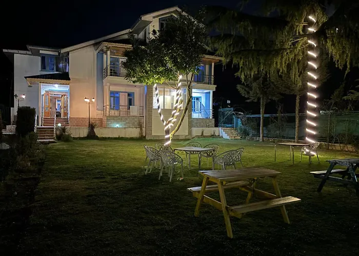 Nasheman Resorts Srinagar 