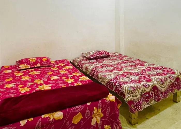 Om Sai Guest House Varanasi