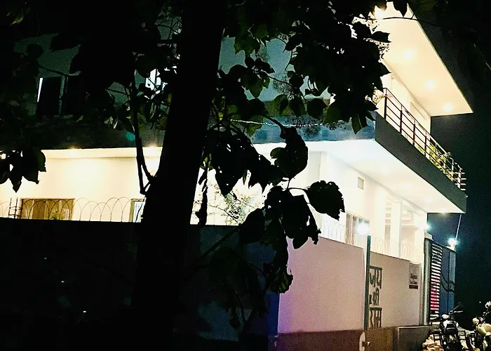 Majestic Guest House Varanasi
