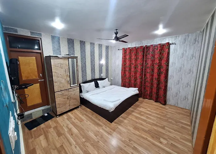 Hotel Naseem Srinagar 