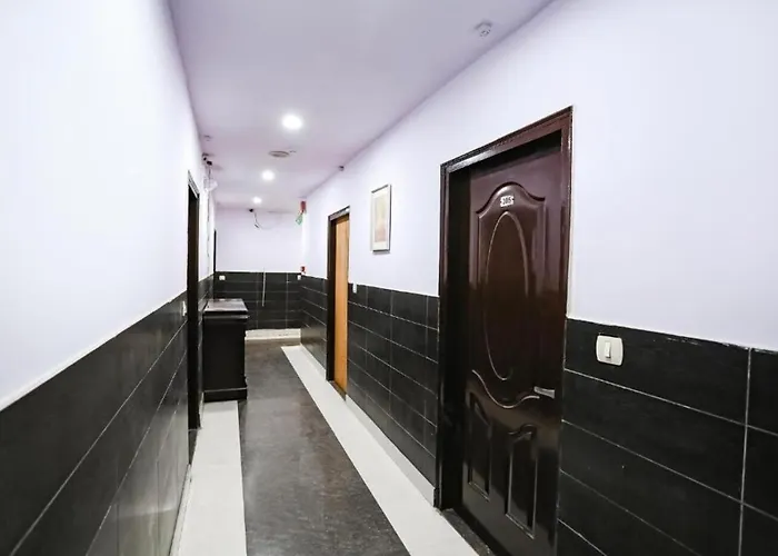 Hotel Indira Palace Vrindavan