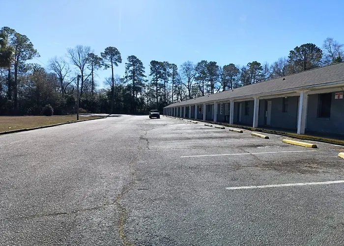Crown Inn By Oyo Orangeburg Hwy 301