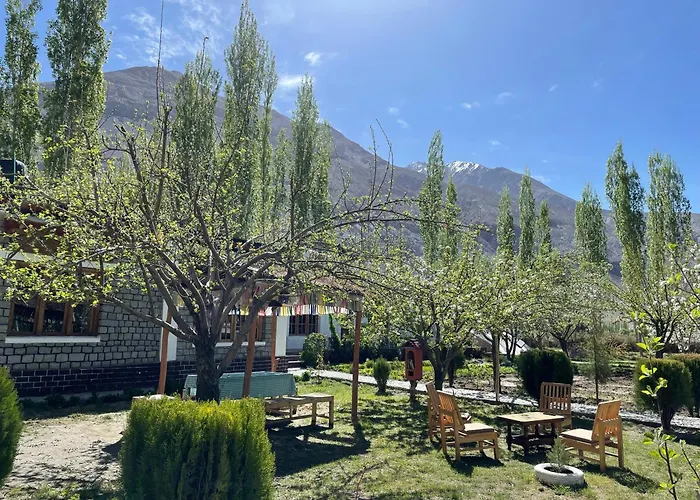 The Kesar Guest House Sumoor Leh