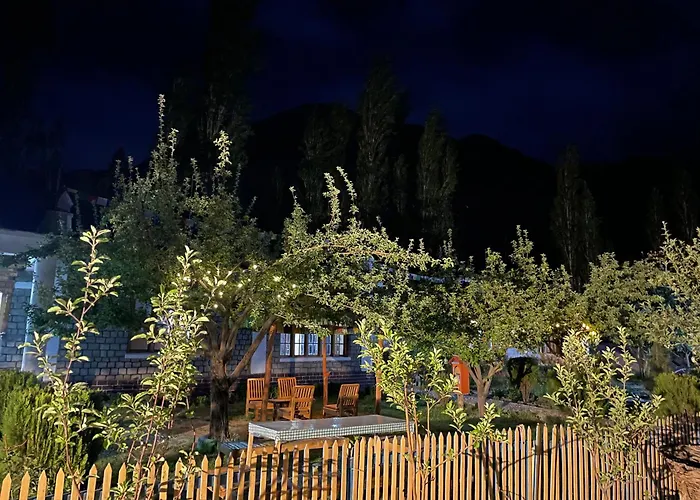 The Kesar Guest House Sumoor Leh
