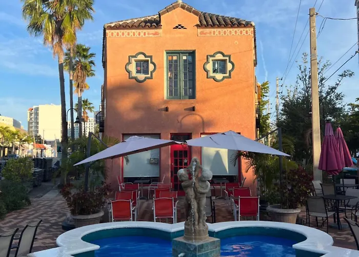 Burns Square Boutique Hotel Sarasota