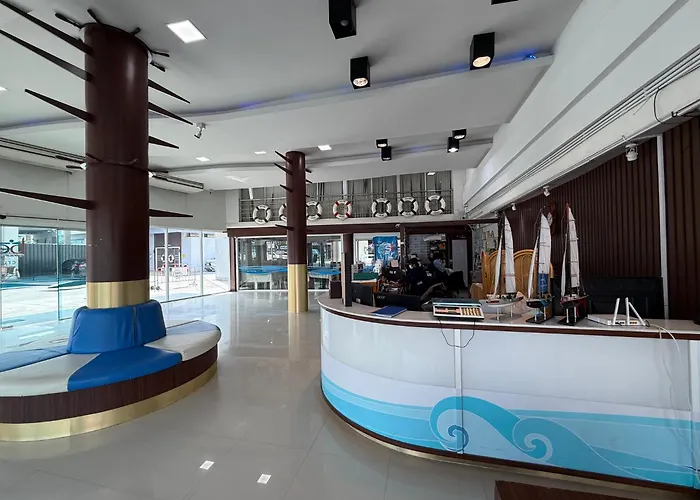 Bed By Cruise Hotel At Samakkhi-Tivanont Nonthaburi