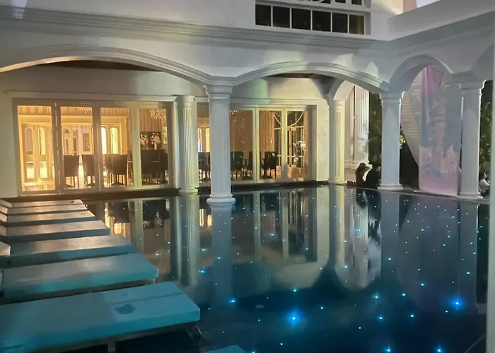 V20 Boutique Jacuzzi Hotel กรุงเทพมหานคร