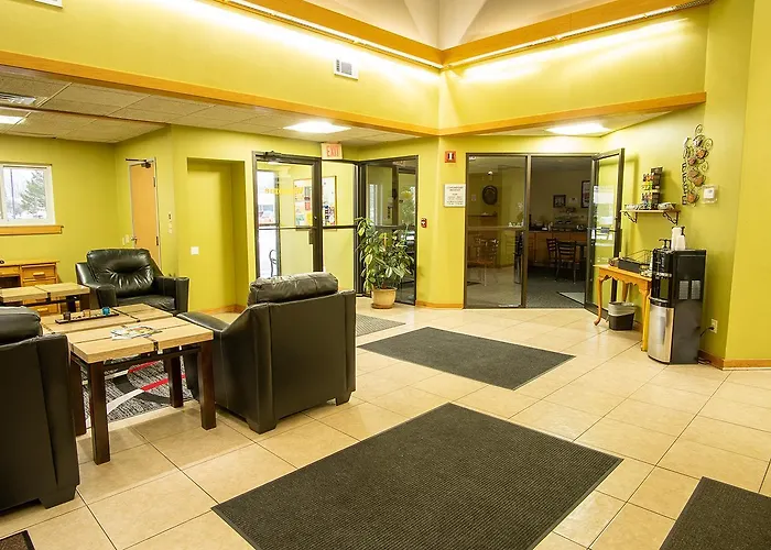 Coratel Inn And Suites By Jasper River Falls