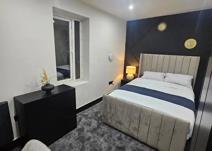 Springwood Villa Huddersfield
