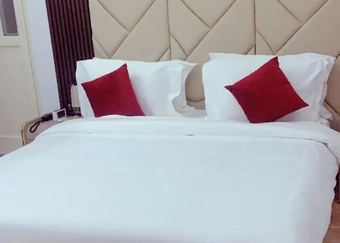 Scarlett Apartments Monrovia