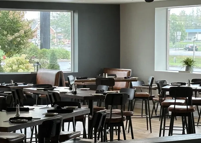 The Lux Hotel & Conference Center, An Ascend Collection Hotel Waterloo