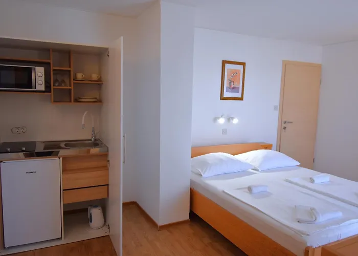 Guest House Sandra Rab Town