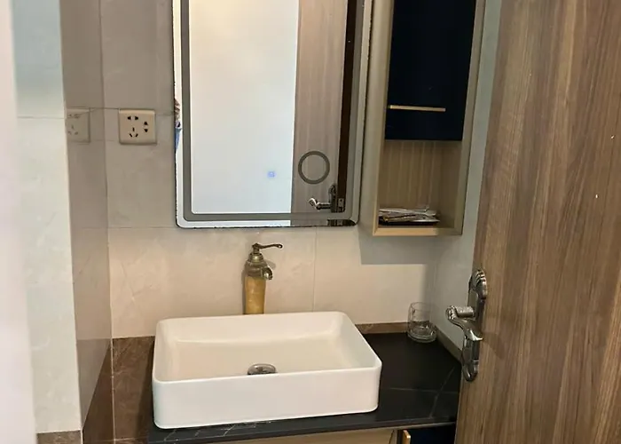 Royal Hotel & Apartment Đà Nẵng
